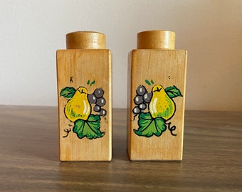 wood salt and pepper shaker set | hand painted grapes| vintage mid century