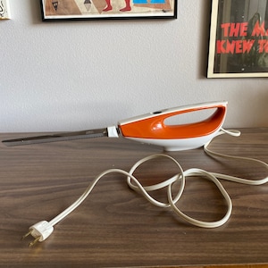 Hamilton Beach Scovill switchable electric knife | orange | Limited Edition Heritage Collection Model 279