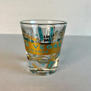 Las Vegas shot glass | gold souvenir vintage