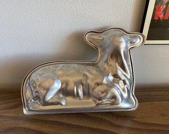 Nordic Ware lamb cake pan aluminum vintage Easter mold