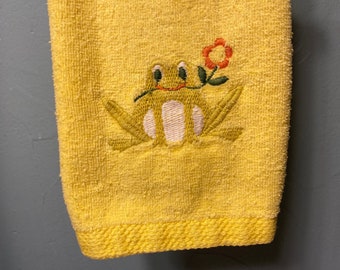 70s hand towels frog and turtle set of 2 embroidered cute
