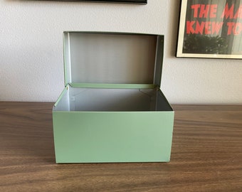 green metal recipe box | vintage index card holder