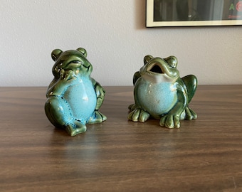 Vintage 70s Ceramic Frog Figurines: Set of 2