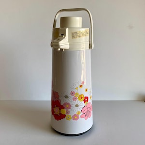 Carafe à pompe isolée florale : distributeur de café Mid-Century (64 oz)