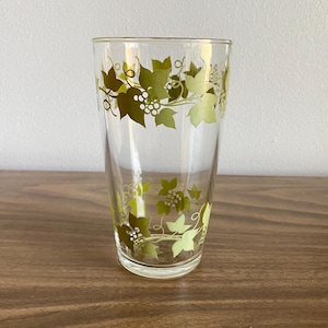 cocktail shaker ivy design