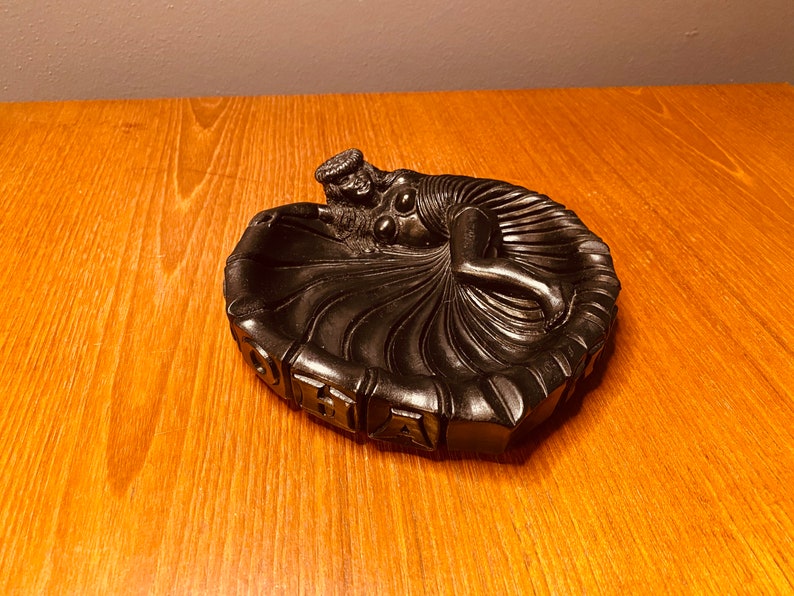 Coco Joes Hawaii hula girl ashtray 137 black lava No