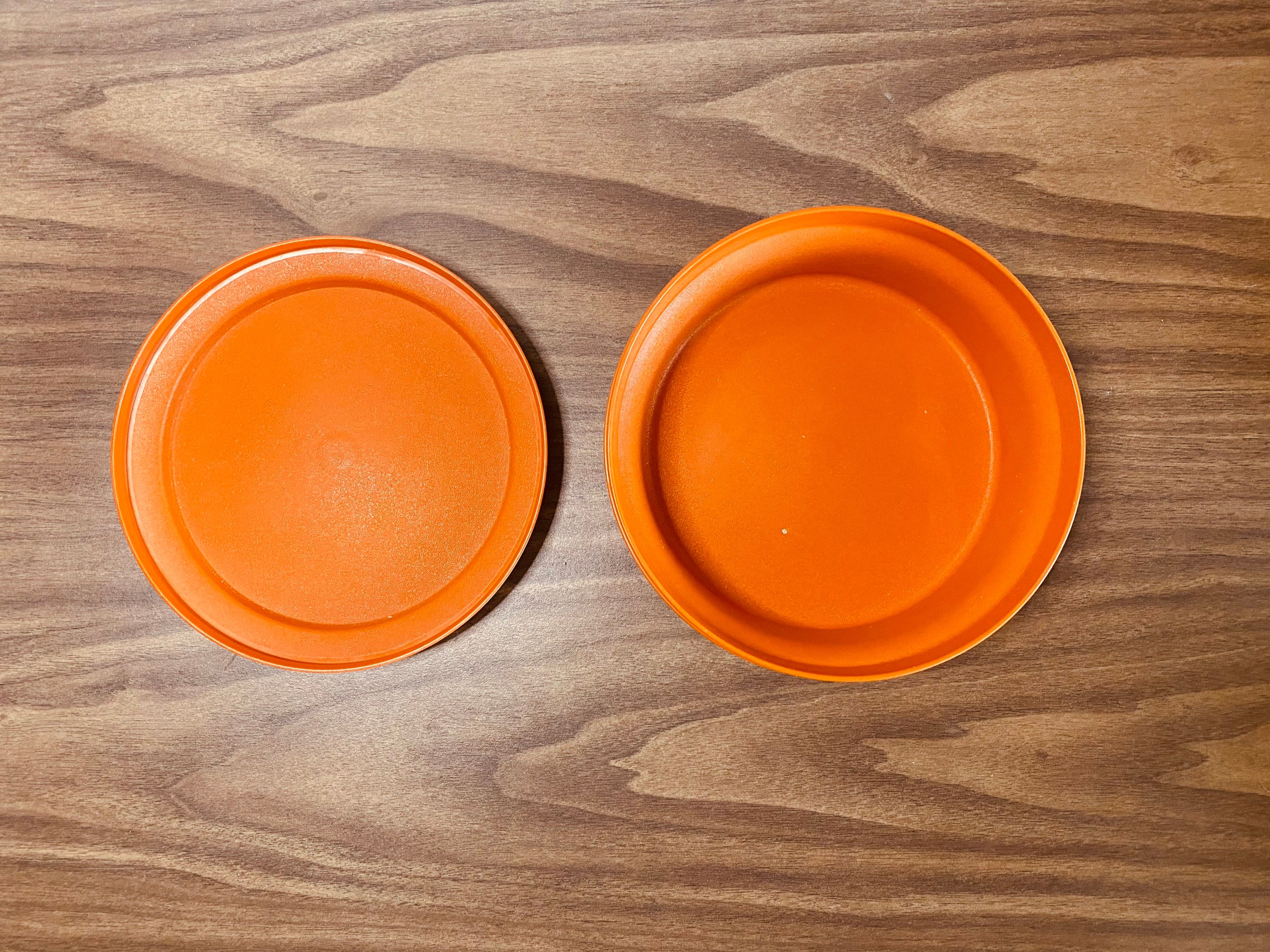 Boîte Tupperware avec couvercle choisissez l'orange ou le jaune Bol rond  avec couvercle en service -  France