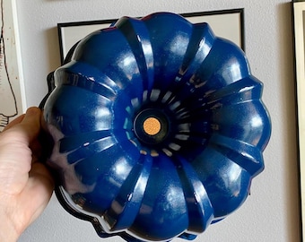 vintage Bundt pan by Nordic Ware navy blue