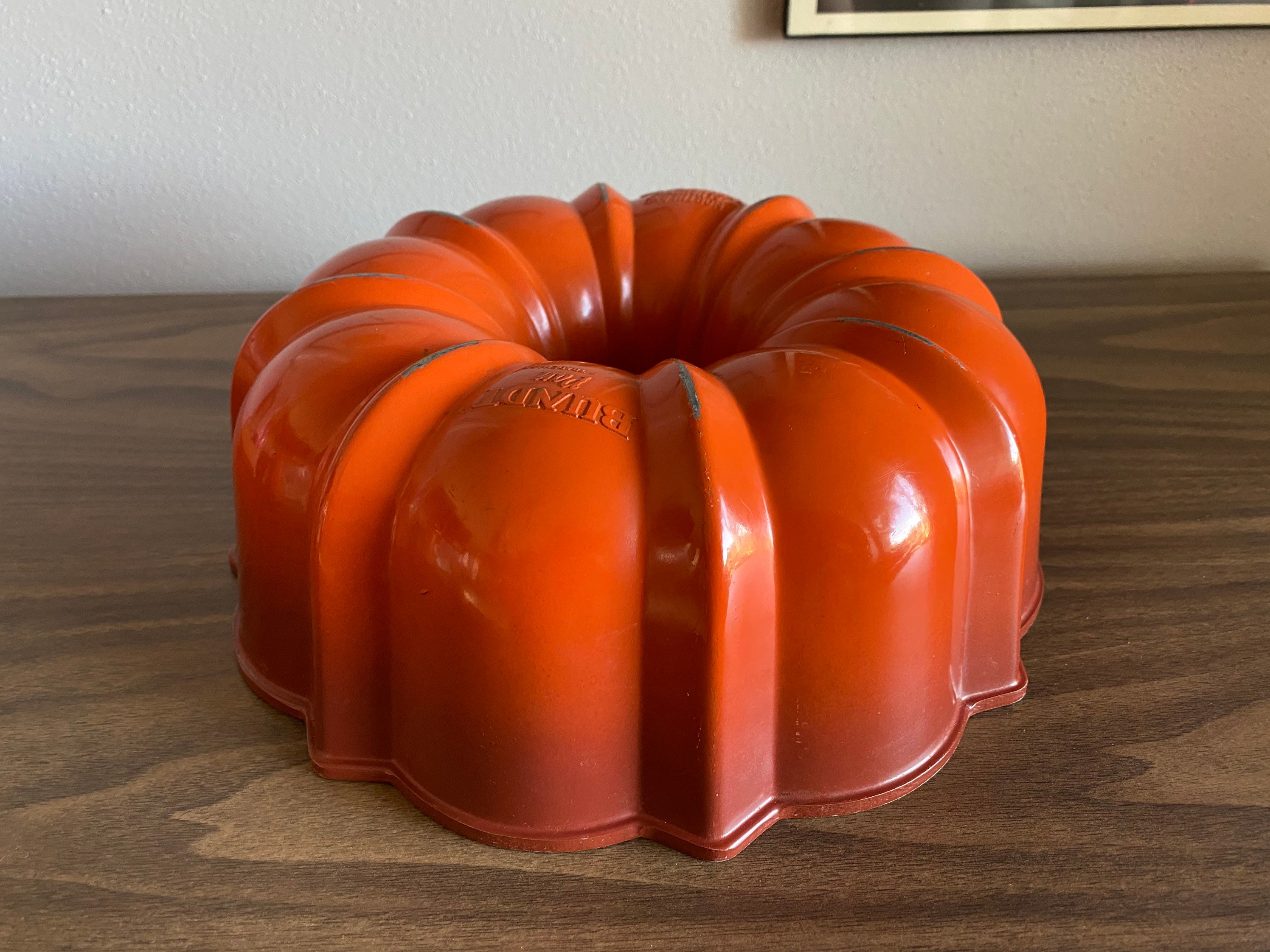 Vintage Aluminum Orange Bundt Cake Pan