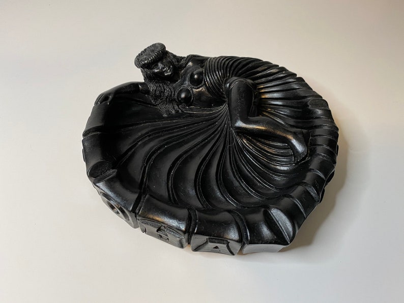 Coco Joes Hawaii hula girl ashtray 137 black lava No