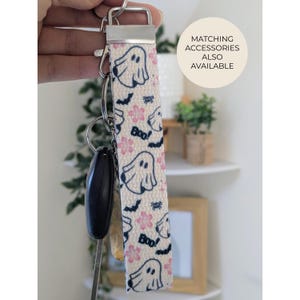 Ghost Wristlet Keychain, Ghosts Wristlet Keychain, Wristlet Keychain For Keys, Lanyard Keychain, Halloween Accessories