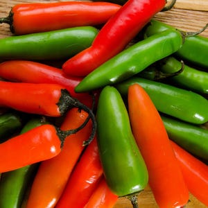 200 Hot SERRANO TAMPIQUENO PEPPER Mexican Chile Capsicum Annuum Vegetable Seeds