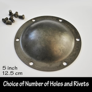Petite réplique Boss en acier / Umbo sur mesure avec rivets 5 po. 12,5 cm reconstitution Ragnar ronde bosse danois Viking bataille médiévale en métal