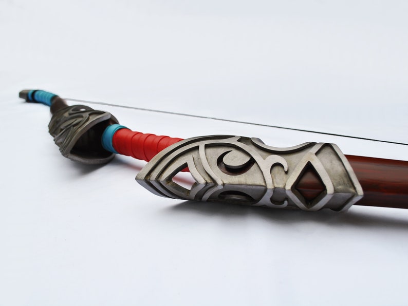 Hand-carved Wood, Steel and Leather Traveler's Bow replica Legend of Zelda Breath of the Wild BotW Medieval Fantasy Metal Wooden Longbow image 8