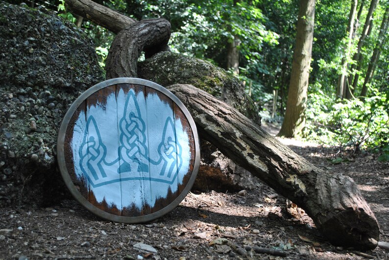 Steel Wood and Leather Skyrim Winterhold shield replica Norse Viking Medieval Fantasy Oblivion Morrowind Elder Scrolls Metal Wooden d/&d