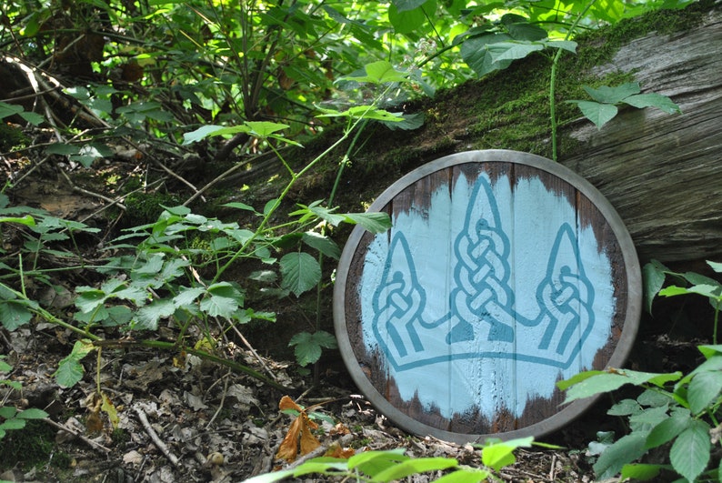 Steel Wood and Leather Skyrim Winterhold shield replica Norse Viking Medieval Fantasy Oblivion Morrowind Elder Scrolls Metal Wooden d/&d