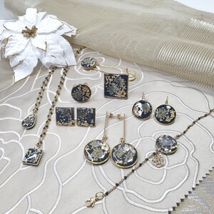 Schmuck – ERMIONE – Ohrringe, Halsketten, Armband – schwarze Wildkarotte und Blattgold