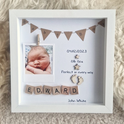 Cadre artistique personnalisé pour bébé Scrabble : nouveau souvenir de bébé