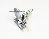 Singer Sewing Machine slant Needle Blind Stitch Foot Fits 301, 401, 403, 404, 411, 421, 431, 500, 503