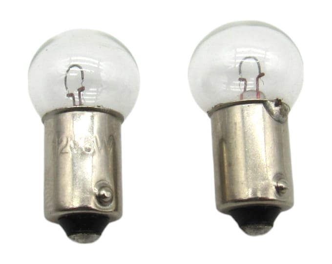 Light Bulbs 12-volt, 5-watts Push in Type - Singer Serger Part # 419088