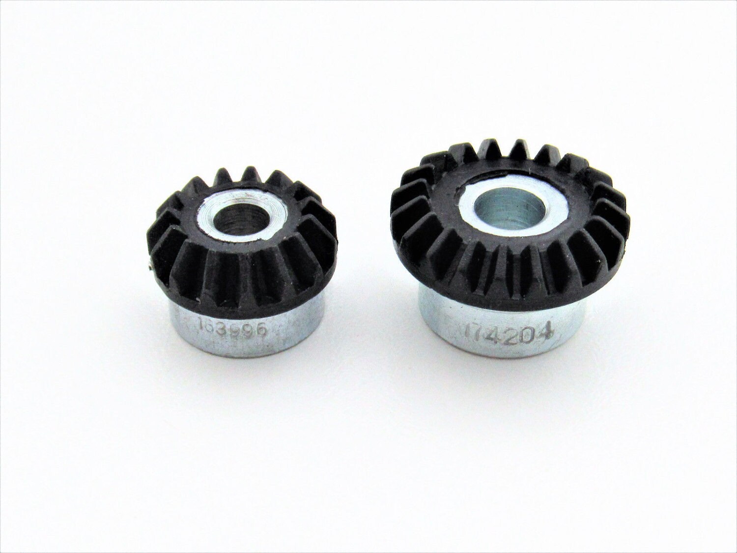 Replacement Gear set lower Right Fits Singer Models 620, 625, 628, 629