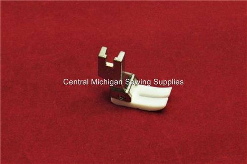 SINGER 31-15 44 95 96 241 251 281 HIGH SHANK ZIPPER PIPING CORDING FOOT//FEET