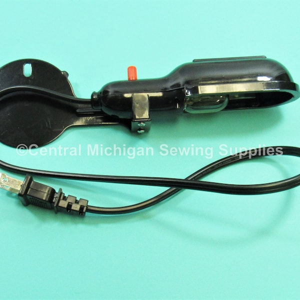 Replacement Light - Fits Singer Models 15, 15-30, 15-86, 15-87, 15-91, 15-90, 27, 28, 66