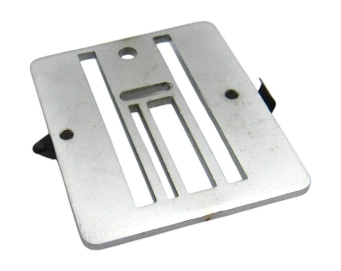 Zig-Zag Needle Plate Insert - Fits Pfaff Models 875, 899, 905, 947, 955