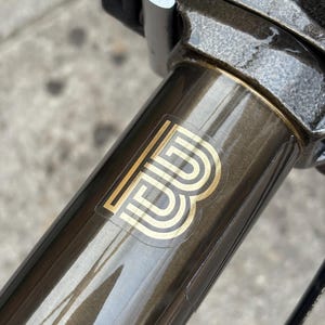 Kit de calcomanías iniciales Brompton – Letra y acabado personalizados