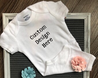 Customized / Personalized Baby announcment Onesie / pregnancy announcement onesie