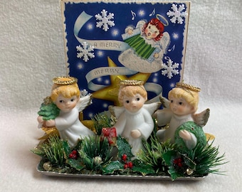 Colección navideña vintage - Trío de ángeles - 'Una muy feliz Navidad' (#KVA076)