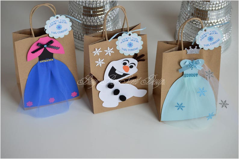 Frozen Party Favor Bags / Queen Elsa / Princess Anna / Olaf / Frozen Party Theme image 5