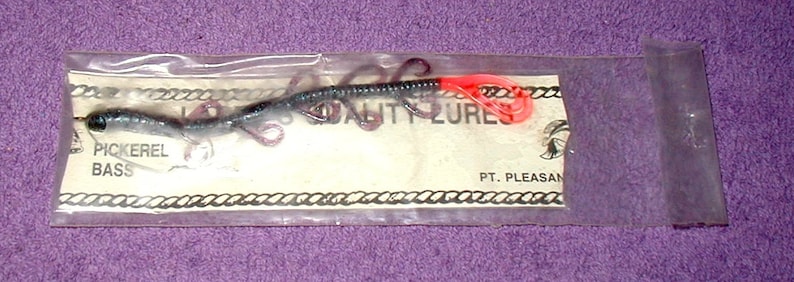 Vintage fishing lures Captain larry/'s Pickerel Bass Fishing tackle hooks rod reel lake river vintage collectible hook