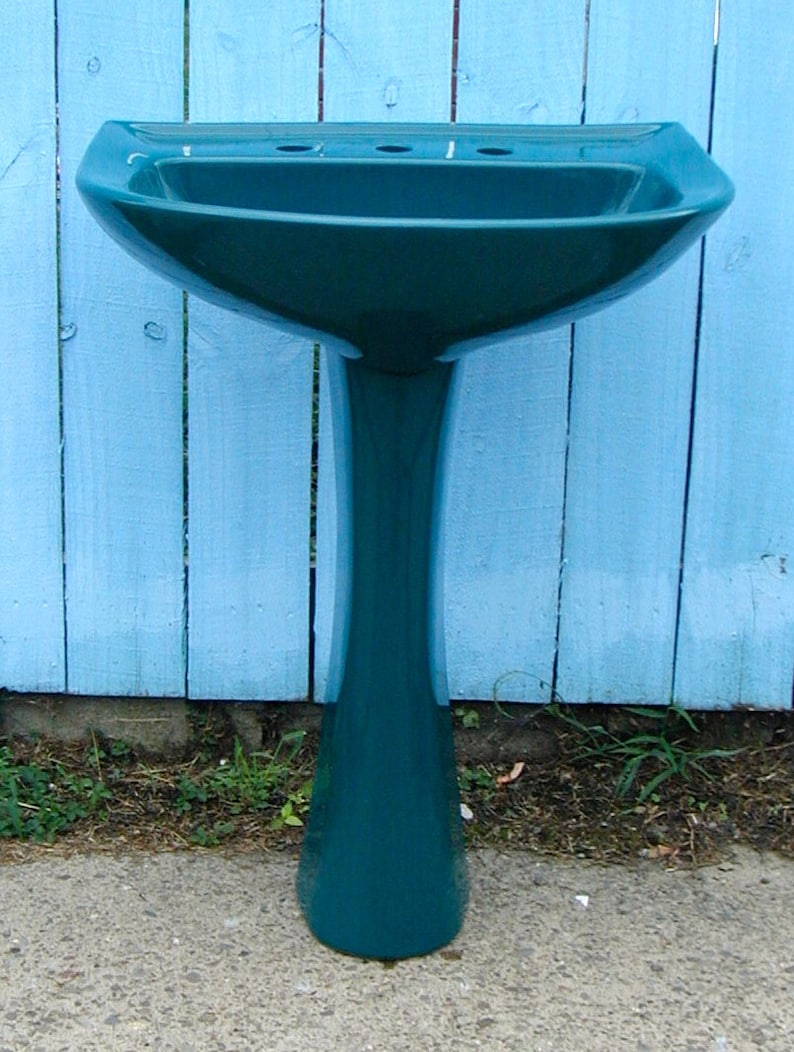 2 Matching Pedestal Sinks Emerald Green Vintage Original Bathroom Fixture Ceramic