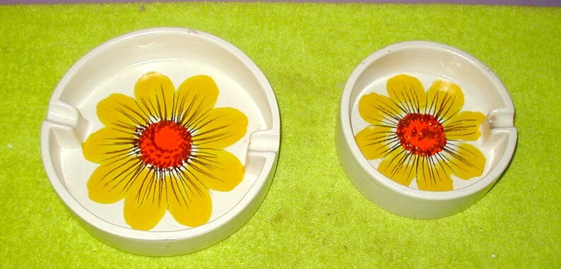 sunflower ash tray set vintage original ceramic bowl