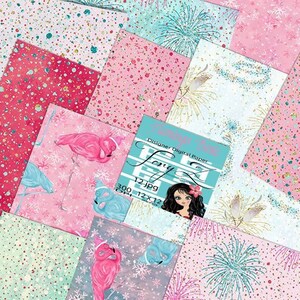 以下が含まれることがあります： ピンク、ターコイズ、白を基調とした、さまざまなデザインのデジタルペーパーのコレクション。フラミンゴと雪の結晶のパターン、紙吹雪と花火のデザインが特徴です。ターコイズ色のカードには「Designer Digital Paper」と「Sony Z」の文字が表示されています。
