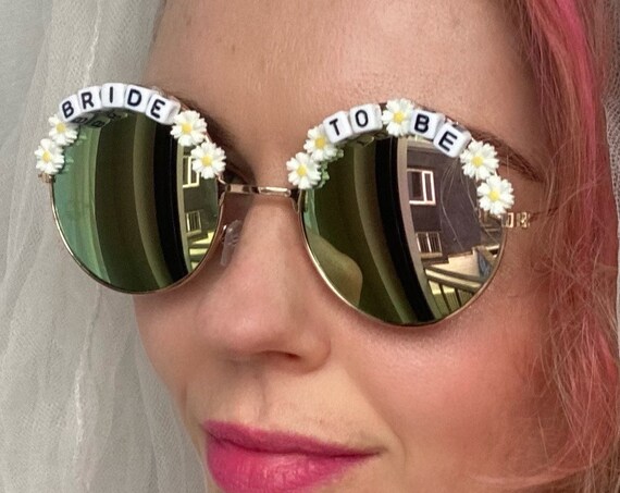 BRIDE <3 TO BE Daisy Round Pink/ Turquoise Hen Party Festival Sunglasses - Custom Designs Available