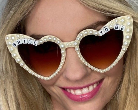Oversize BRIDE <3 TO BE Ivory Pearl Heart Hen Party Festival Sunglasses