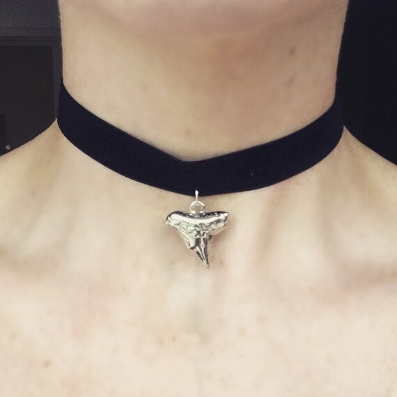 Disco Leopard- Silver Shark Tooth Velvet Choker