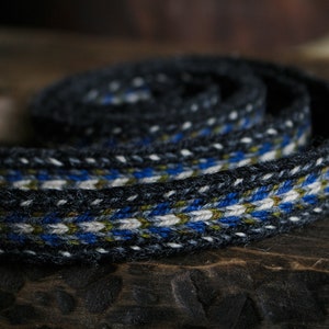 12 tablet geweven band, tablet weven, Vikingriem, middeleeuwse riem, gitaarriem, camerariem, hoofdband, wollen heupriem.