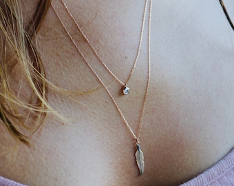 Collana in oro a doppio strato 14k, collane a doppio filo per le donne, collana in piuma d'oro per lei, collana regalo di Natale a strati in oro 14k