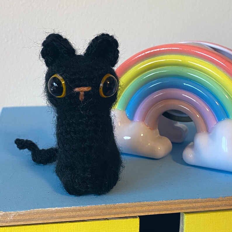 CROCHET MY CAT: bespoke miniature amigurumi toy of your pet image 6