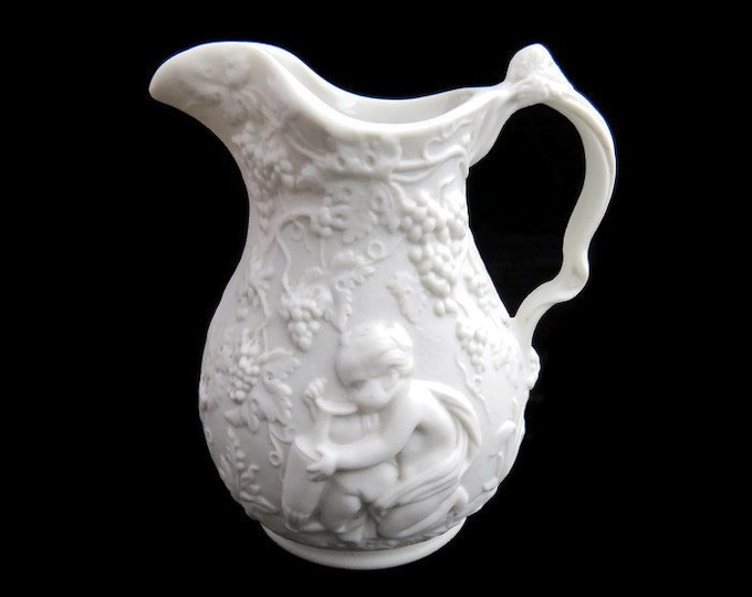 Portmeirion Parian Ware ''Grape Harvesters'' White Milk Jug Creamer.
