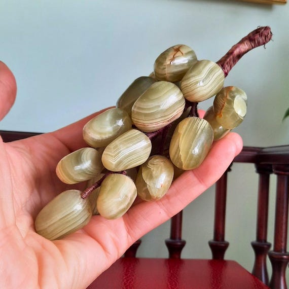 Mid Century Onyx Stone Bunch Of Grapes , Italian Grapes Cluster