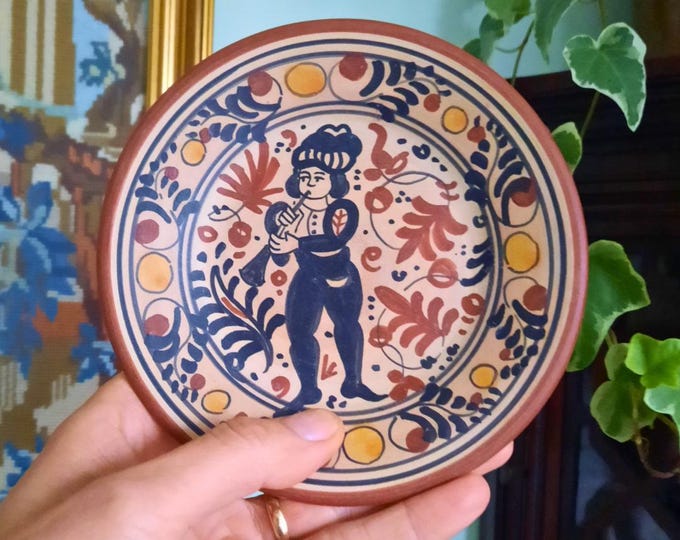 Small Spanish Socarrat Wall Plate Medieval Style, Castlecore Wall Decor 5.6'' wide.