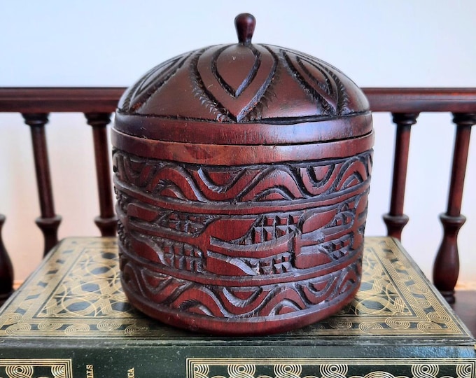 African Hand-Carved Wood Lidded Box Trinket Tribal Pattern Decoration