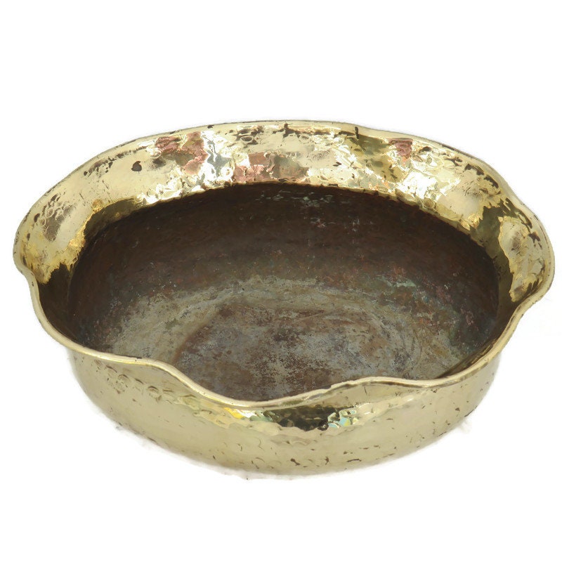 Antique Hammered Brass Bowl Fruit Bowl Centrepiece .Big Brass Bowl