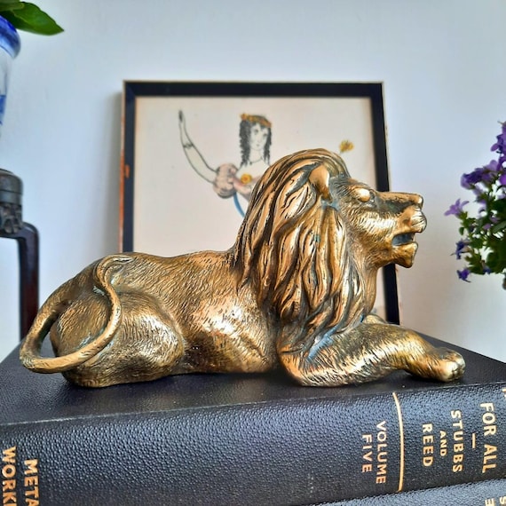 Large Mid Century Solid Brass Recumbent Lion Sculpture Figure Paperweight Very Detailed