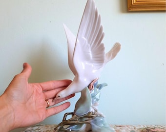 Large Lladro Porcelain Turtle Dove On Branch By Fulgencio Garcia, Love Symbol
