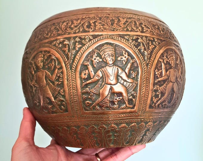Antique Anglo-Indian Hand Engraved Hindu Mithologycal Creatures Brass Jardiniere Planter H 6.7''